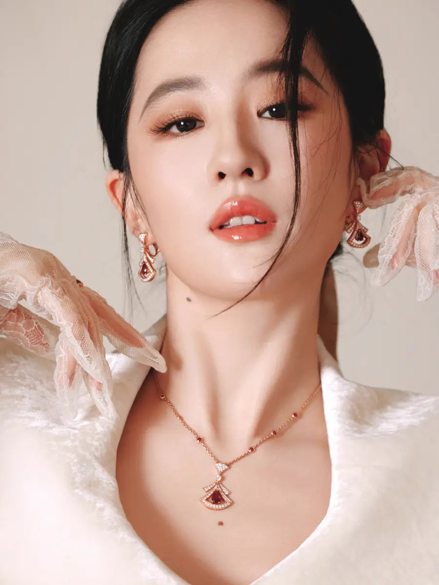 韩庚的恋爱观:深情与智慧的完美结合