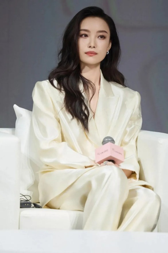 半月谈：一些基层乡镇政府为何“门难进”