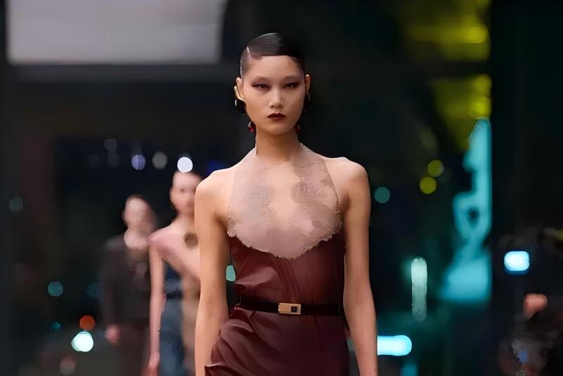 相差 53 岁！85 岁帕西诺携 32 岁富家女友高调亮相奥斯卡晚宴