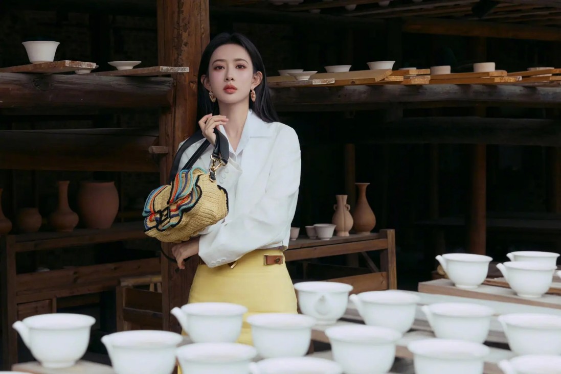 谁在逼内娱编剧写烂剧？